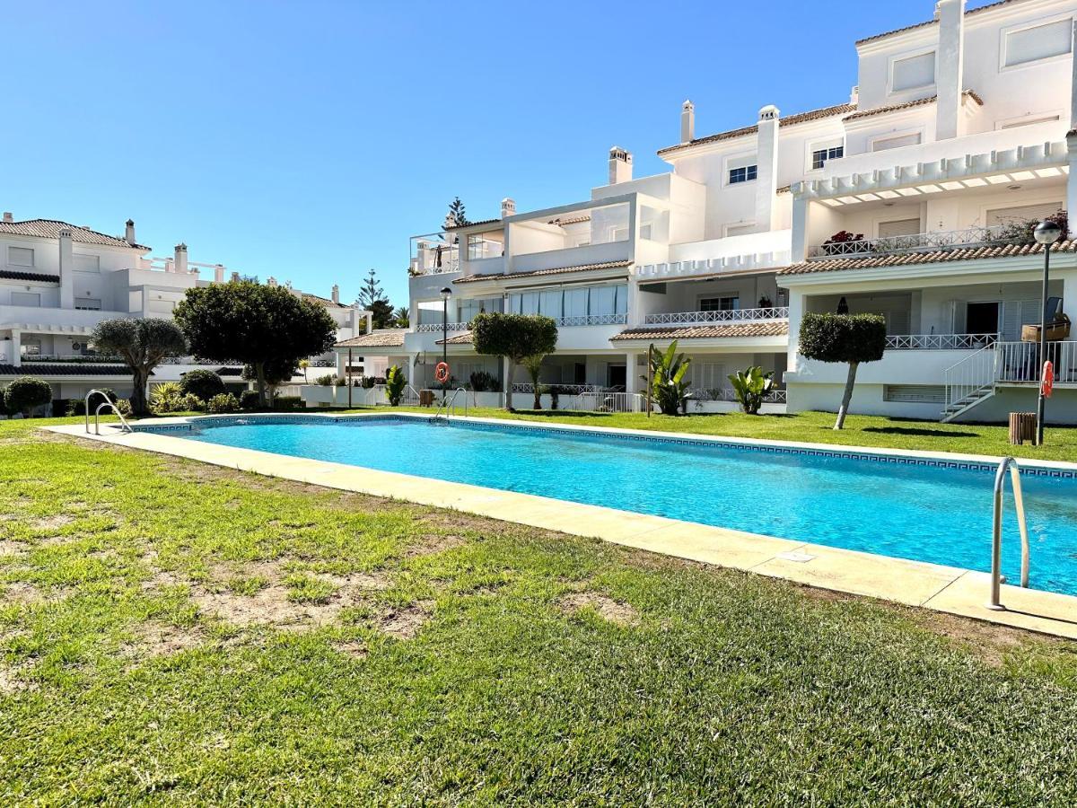 Moderno Apartamento Con Preciosas Vistas Al Mar En Urbanizacion Con Piscina - Rio Real 11 2G Марбелья Екстер'єр фото