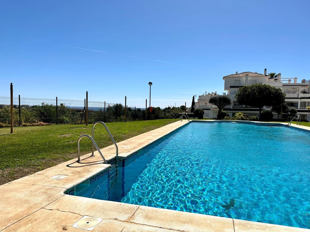 Moderno Apartamento Con Preciosas Vistas Al Mar En Urbanizacion Con Piscina - Rio Real 11 2G Марбелья Екстер'єр фото